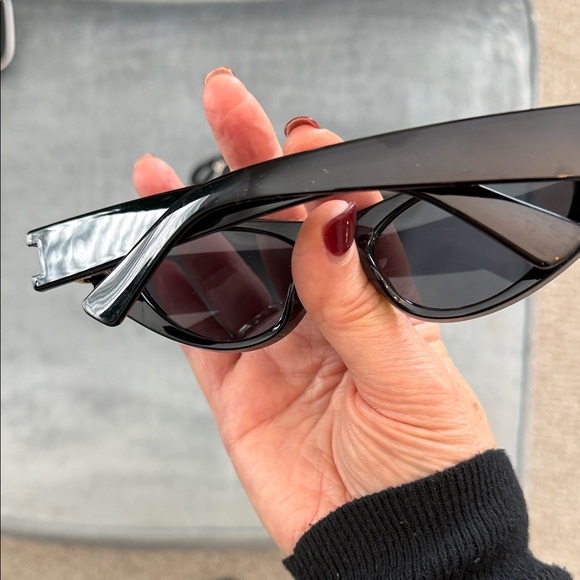 2/25.00 Commense Black Sunglasses with Gold Accents - Picture 3 of 4